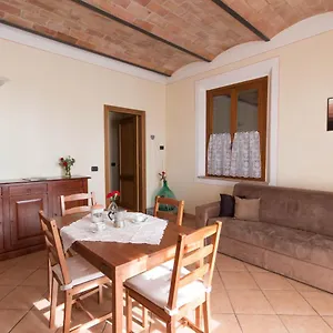  Farm stay Podere Camollia